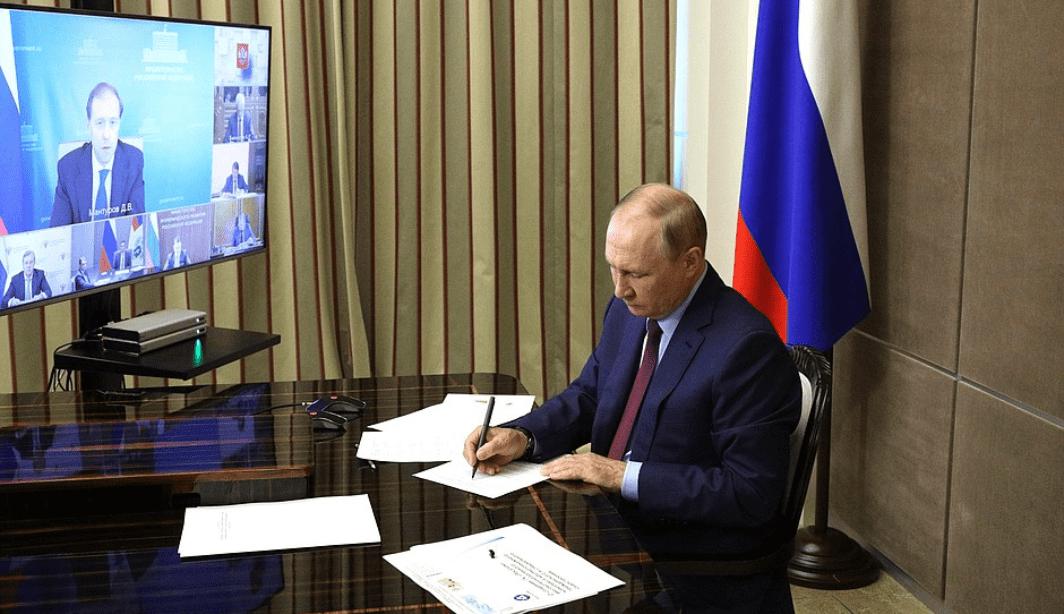Владимир Путин обозначил стратегические задачи перед российской судостроительной отраслью