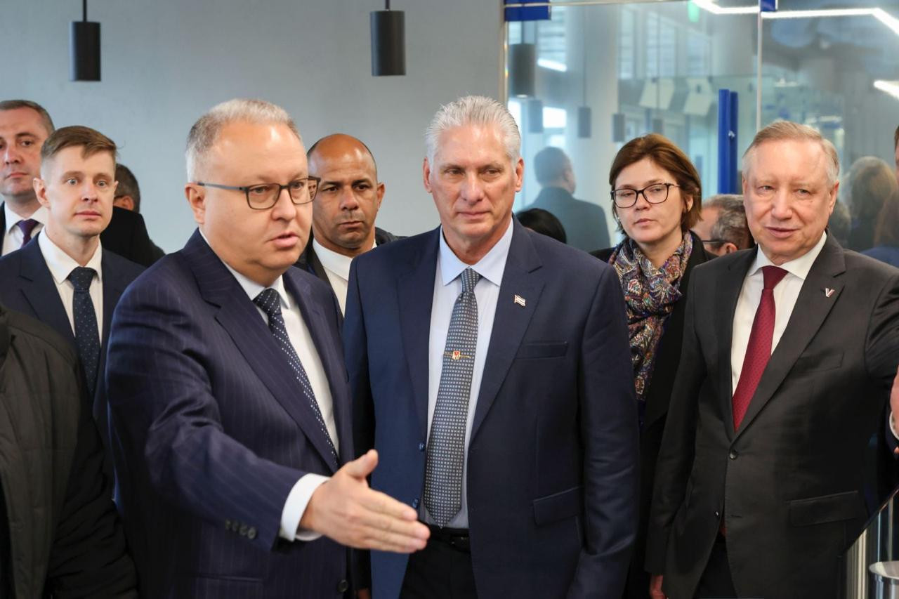 Президент Кубы ознакомился с возможностями Интеллектуальной лаборатории цифровых сетей Группы "Россе...