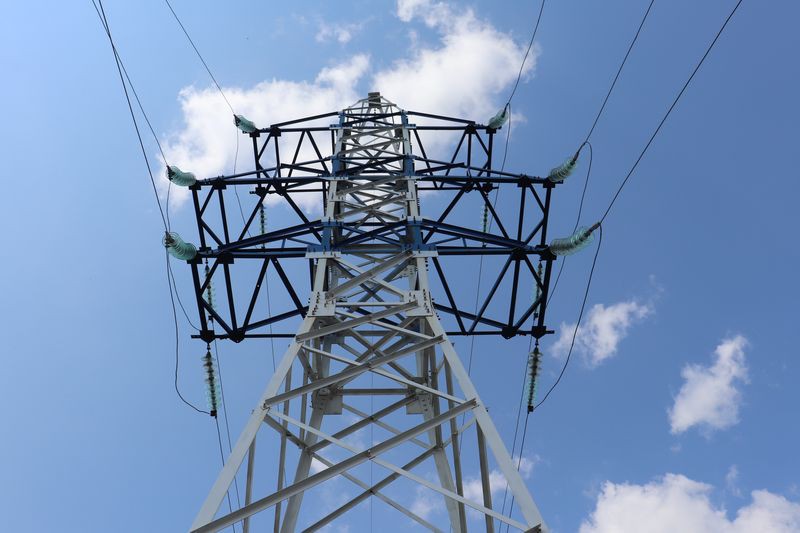 ГУП РК "Крымэнерго" подключает к электрическим сетям новых абонентов